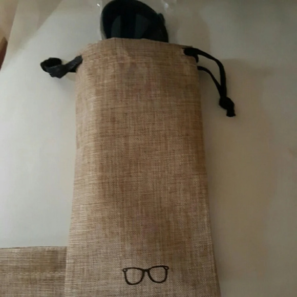 Retro look sunglasses with case. 5 star rated - Picture 2 of 5